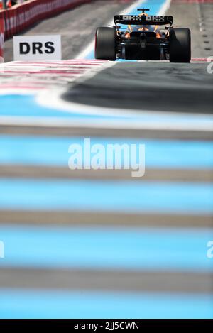 Le Castellet, Frankreich. 23.. Juli 2022. Daniel Ricciardo (AUS) McLaren MCL36. Großer Preis von Frankreich, Samstag, 23.. Juli 2022. Paul Ricard, Frankreich. Quelle: James Moy/Alamy Live News Stockfoto