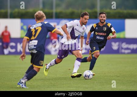 Foto: Daniele Montigiani/LaPresse 22 07 2022 - Moena, Italia Sport amichevole Estiva, AC Fiorentina - AC Trento Nella foto: Giacomo Bonaventura Foto Daniele Montigiani/LaPresse 22 07 2022 - Moena, Italien Sportvorsaison Sommertestspiel, AC Fiorentina VS AC Trento auf dem Foto: Giacomo Bonaventura Stockfoto