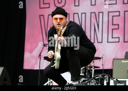 Sheffield, Großbritannien. 23.. Juli 2022. Thom Rylance von den Lotteriegewinnerinnen in Sheffield, Großbritannien am 7/23/2022. (Foto von Ben Early/News Images/Sipa USA) Quelle: SIPA USA/Alamy Live News Stockfoto