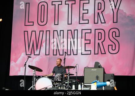 Sheffield, Großbritannien. 23.. Juli 2022. Der Schlagzeuger der Lottery-Gewinner in Sheffield, Großbritannien am 7/23/2022. (Foto von Ben Early/News Images/Sipa USA) Quelle: SIPA USA/Alamy Live News Stockfoto