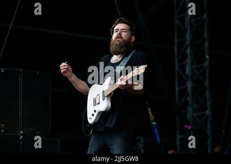 Sheffield, Großbritannien. 23.. Juli 2022. Lead-Gitarrist der Lottery-Gewinner in Sheffield, Großbritannien am 7/23/2022. (Foto von Ben Early/News Images/Sipa USA) Quelle: SIPA USA/Alamy Live News Stockfoto