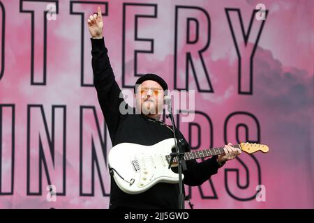 Sheffield, Großbritannien. 23.. Juli 2022. Thom Rylance von den Lotteriegewinnerinnen in Sheffield, Großbritannien am 7/23/2022. (Foto von Ben Early/News Images/Sipa USA) Quelle: SIPA USA/Alamy Live News Stockfoto