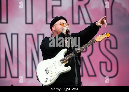 Sheffield, Großbritannien. 23.. Juli 2022. Thom Rylance von den Lotteriegewinnerinnen in Sheffield, Großbritannien am 7/23/2022. (Foto von Ben Early/News Images/Sipa USA) Quelle: SIPA USA/Alamy Live News Stockfoto