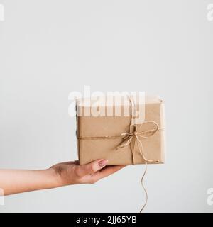 Geschenk sorgfältige Lieferung Geschenke Versand Stockfoto