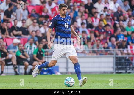 EINDHOVEN, NIEDERLANDE - 23. JULI: Edgar Gonzalez von Real Betis während des Vorsaison-Freundschaftsspiel zwischen PSV und Real Betis im Philips Stadion am 23. Juli 2022 in Eindhoven, Niederlande (Foto: Jeroen Meuwsen/Orange Picts) Stockfoto