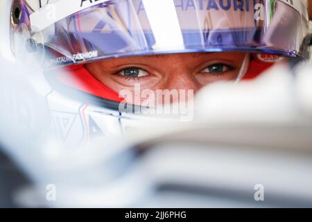 GASLY Pierre (Fra), Scuderia AlphaTauri AT03, Portrait während der Formel 1 Lenovo Grand Prix de France, French Grand Prix 2022, 12. Lauf der FIA Formel 1 Weltmeisterschaft 2022 vom 22. Bis 24. Juli 2022 auf dem Circuit Paul Ricard, in Le Castellet, Frankreich - Foto: Antonin Vincent/Dppi/DPPI/LiveMedia Stockfoto