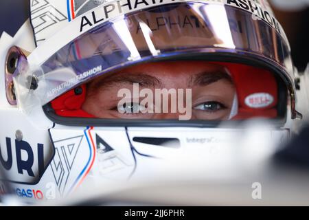 GASLY Pierre (Fra), Scuderia AlphaTauri AT03, Portrait während der Formel 1 Lenovo Grand Prix de France, French Grand Prix 2022, 12. Lauf der FIA Formel 1 Weltmeisterschaft 2022 vom 22. Bis 24. Juli 2022 auf dem Circuit Paul Ricard, in Le Castellet, Frankreich - Foto: Antonin Vincent/Dppi/DPPI/LiveMedia Stockfoto