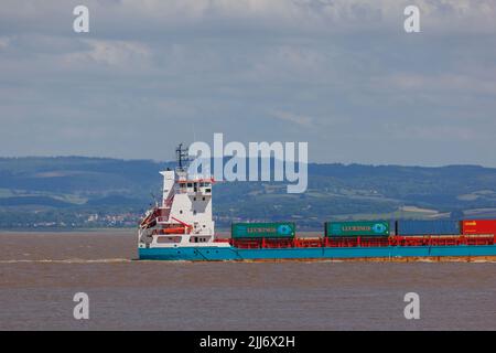 Lily-B Richtung Avonmouth Docks Stockfoto