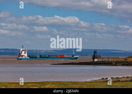 Lily-B Richtung Avonmouth Docks Stockfoto