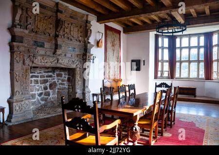 Donegal Castle in Donegal, Irland, hat persische Teppiche und französische Wandteppiche. Stockfoto