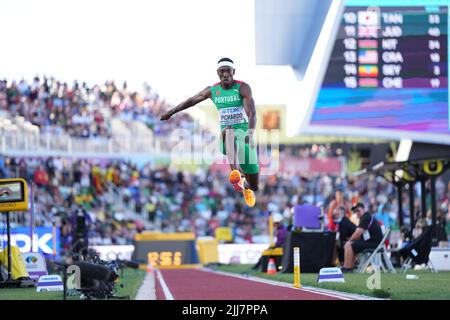 Eugene, USA. 23.. Juli 2022. Pedro Pichardo aus Portugal tritt beim Dreisprung-Finale der Männer bei den Leichtathletik-Weltmeisterschaften Oregon22 in Eugene, Oregon, USA, am 23. Juli 2022 an. Quelle: Wu Xiaoling/Xinhua/Alamy Live News Stockfoto