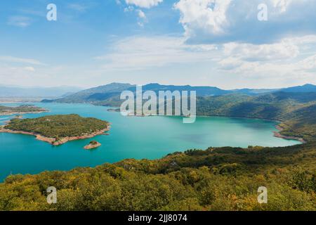 Blick auf den Skadar-See von den Höhen Stockfoto