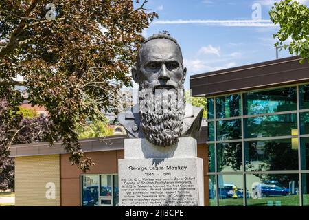 George Leslie Mackay, Schwarzbärtiger Barbar Der Formosa Statue Bust Woodstock, Ontario, Kanada. Ein presbyterianischer Missionar in Taiwan nannte sich Kai Joe-Li Stockfoto