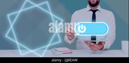 Geschäftsmann zeigt Ein Tablet und einen Stift, der auf das Symbol der ein-/aus-Taste in Einem futuristischen Design zeigt. Mann in Einer Krawatte hält Ein Pad und Stift drücken auf Power Stockfoto
