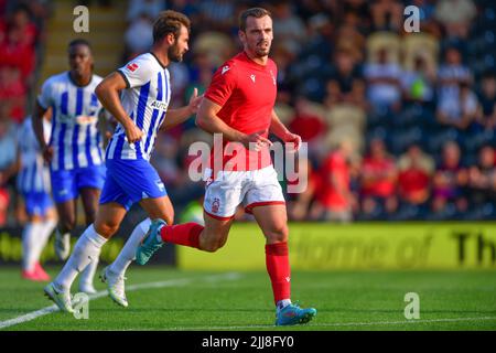 Harry Toffolo aus Nottingham Forest während des Vorsaison-Freundschaftsspiel zwischen Nottingham Forest und Hertha Berlin im Pirelli Stadium, Burton Upon Trent am Mittwoch, den 20.. Juli 2022. (Kredit: Jon Hobley | MI News) Stockfoto