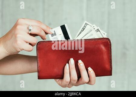 Vermögensfinanzierung Geld Cash Card Einkommen Brieftasche Stockfoto