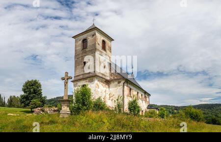 Kirche des heiligen Johannes von Nepomuk in Vrchni Orlice in Bartosovice in Orlicke hory, Tschechische republik Stockfoto