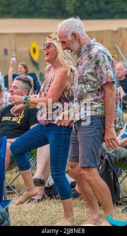 Heisses und sonniges Wetter ist für die Musikliebhaber auf der 15. willkommen. Gate to Southwell, International Roots and Acoustic Music Festival. Stockfoto