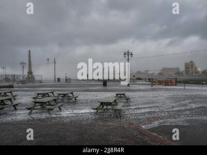 Southsea, Hampshire, Großbritannien während des Ansturms und Sturms Eunice im Februar 2022. Stockfoto