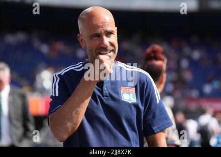 Rotterdam - Olympique Lyon Trainer Peter Bosz während des Spiels zwischen Feyenoord und Olympique Lyon im Stadion Feijenoord De Kuip am 24. Juli 2022 in Rotterdam, Niederlande. (Box-to-Box-Bilder/Yannick Verhoeven) Stockfoto