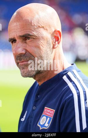 Rotterdam - Olympique Lyon Trainer Peter Bosz während des Spiels zwischen Feyenoord und Olympique Lyon im Stadion Feijenoord De Kuip am 24. Juli 2022 in Rotterdam, Niederlande. (Box zu Box Pictures/Tom Bode) Stockfoto