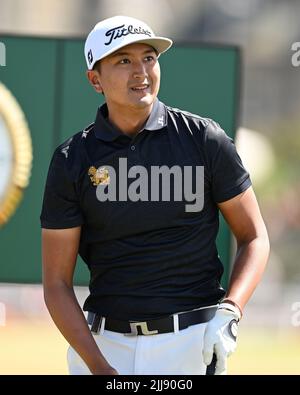 Open Golf Championships 150., St Andrews, Juli 16. 2022. Sadom Kaewkanjana schlägt sich in der dritten Runde am Old Course, St Andrews, am 2. ab. Stockfoto