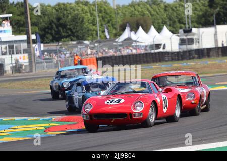 2022 LE MANS-KLASSIKER - 1965 Ferrari 250 LM im STARTFELD 4 Stockfoto