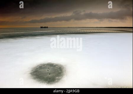 Winterlandschaft in Steinhude am Meer.Schneelandschaft in Steinhude am Meer, Deutschland Stockfoto