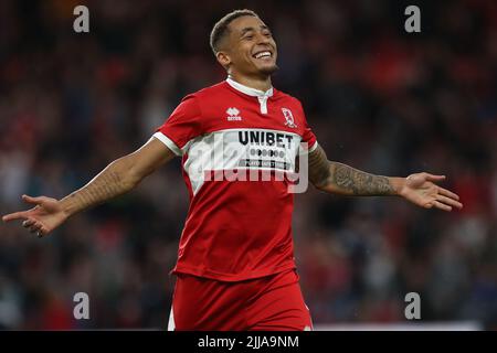 Marcus Tavernier von Middlesbrough feiert am Samstag, dem 23.. Juli 2022, ihr zweites Tor im Vorsaison-Freundschaftsspiel zwischen Middlesbrough und Olympique de Marseille im Riverside Stadium, Middlesbrough. (Kredit: Mark Fletcher | MI News) Kredit: MI Nachrichten & Sport /Alamy Live News Stockfoto