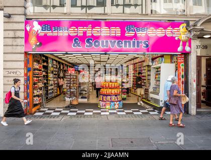 Umstrittener American Sweet Shop in der Oxford Street, der Steuerhinterziehung und Geldwäsche beschuldigt, Central London, England, Großbritannien. Stockfoto