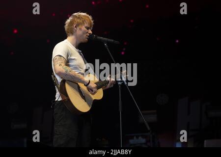 Ed Sheeran tritt live im Rahmen von Radio City Hits Live 2021 in der M&S Bank Arena in Liverpool am 19. November 2021 auf.Featuring: Ed Sheeran wo: Liverpool, Großbritannien Wann: 19 Nov 2021 Credit: Graham Finney/WENN Stockfoto