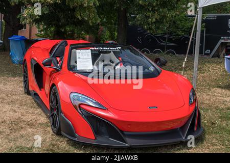 Ein McLaren 675LT Spider aus dem Jahr 2016 auf der Pittsburgh Vintage Grand Prix Automobilausstellung Stockfoto