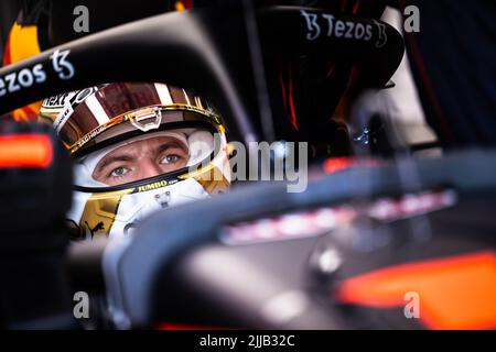 Le Castellet, Frankreich - 24/07/2022, Le Castellet, Frankreich - 24/07/2022, VERSTAPPEN Max (NED), Red Bull Racing RB18, Portrait während der Formel 1 Lenovo Grand Prix de France, Französischer Grand Prix 2022, 12. Lauf der FIA Formel 1 Weltmeisterschaft 2022 vom 22. Bis 24. Juli 2022 auf dem Circuit Paul Ricard, in Le Castellet, Frankreich - Foto: Germain Hazard / Dppi/DPPI/LiveMedia Stockfoto