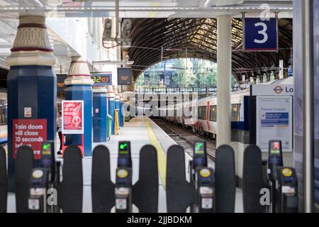 Ein Eisenbahnstreik, der heute von Greateranglia angeführt wird, wird die Verbindungen zum Bahnhof Liverpool Street in London verringern. ASLEF, die Gewerkschaft der Lokführer, hat es auch Stockfoto