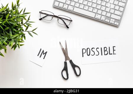 Challenge-Konzept. Wort unmöglich wird möglich Stockfoto