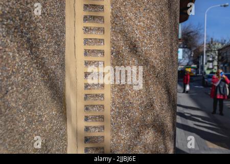 Details des Mietshauses in der Asnyka-Straße 1, erbaut von Ignacy Kraus in den Jahren 1937-1938, Beispiel der modernistischen Architektur in Rzeszow, Polen Stockfoto