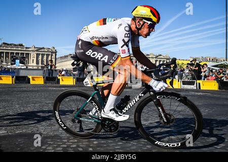 Paris, Frankreich, Frankreich. 24.. Juli 2022. Nils POLITT (Deutschland) vom Team BORA - HANSGROHE während der Tour de France 2022, Radrennen Etappe 21, Paris La Défense Arena nach Paris Champs-Ã‰lysées (116 km) am 24. Juli 2022 in Paris, Frankreich. (Bild: © Matthieu Mirville/ZUMA Press Wire) Stockfoto