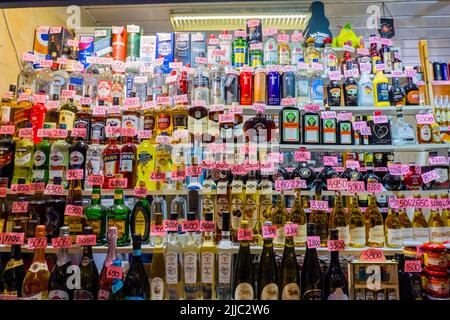 Alkohol, Nagy Vásárcsarnok, Große Markthalle, Belvaros, Stockfoto
