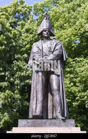 Prinz Michael Andreas Barclay de Tolly - kaiserlicher russischer Soldat; Statue im Esplanade-Park, Riga Lettland Stockfoto