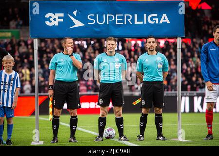 Herning, Dänemark. 22., Juli 2022. Schiedsrichter Jakob Sundberg gesehen während des Superliga-Spiels 3F zwischen FC Midtjylland und Silkeborg, WENN in der MCH Arena in Herning. (Foto: Gonzales Photo - Morten Kjaer). Stockfoto