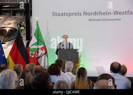 Köln, Deutschland. 20.. Juli 2022. Jean TODT, ehemaliger Teamchef Ferrari, bei seiner Laudablaufrede, roter Teppich, Rote Teppich-Schau, Ankunft, Verleihung des Staatspreises des Landes Nordrhein-Westfalen am 20.. Juli 2022 in Köln ? Kredit: dpa/Alamy Live Nachrichten Stockfoto