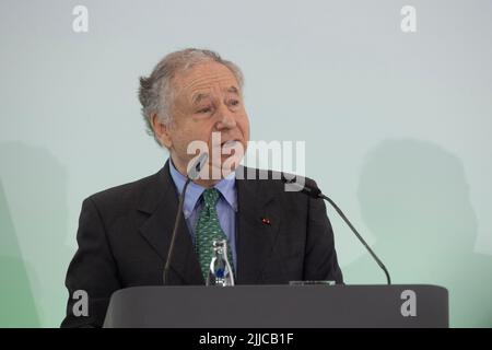 Jean TODT, ehemaliger Teamchef Ferrari, bei seiner Laudablaufrede, roter Teppich, Rote Teppich-Schau, Ankunft, Verleihung des Staatspreises des Landes Nordrhein-Westfalen am 20.. Juli 2022 in Köln ? Stockfoto