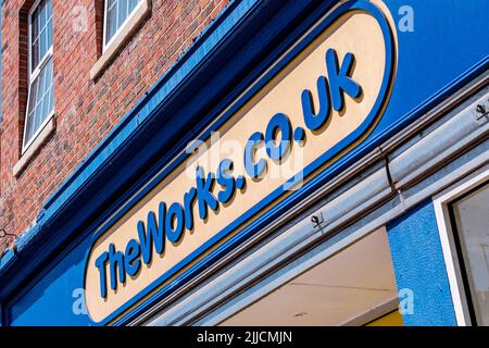 Dorking Surrey Hills London, Großbritannien, Juli 24 2022, The Works Creative Art and Book Shop Stockfoto