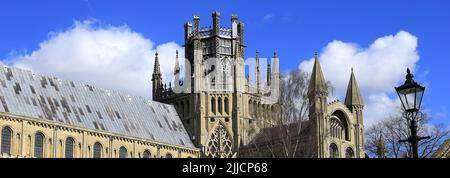 Blick auf die Kathedrale von Ely; Ely City; Cambridgeshire; England; Großbritannien Stockfoto