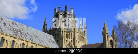 Blick auf die Kathedrale von Ely; Ely City; Cambridgeshire; England; Großbritannien Stockfoto