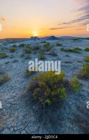 Schlammvulkane in den Bergen von Gobustan Stockfoto