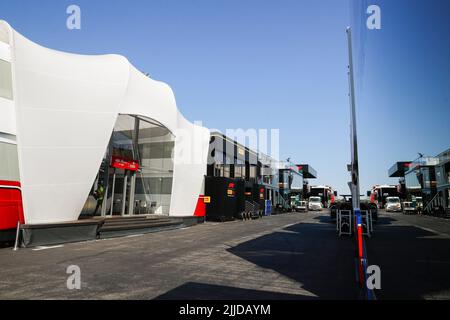 Le Castellet, Frankreich. 20.. Juli 2022. F1 Paddock, F1 Grand Prix von Frankreich auf dem Circuit Paul Ricard am 20. Juli 2022 in Le Castellet, Frankreich. (Foto von HIGH TWO) Quelle: dpa/Alamy Live News Stockfoto