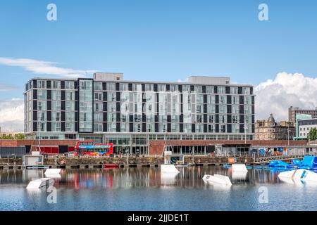 Apex City Quay Hotel & Spa neben dem alten Victoria Dock, Dundee. Stockfoto