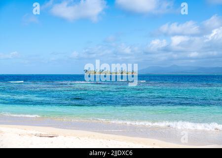 Ein Blick auf eine Insel auf den San Blas Inseln in Panama Stockfoto