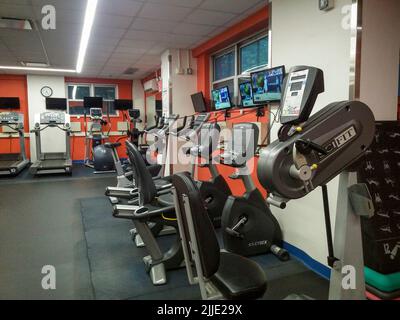 Ein leerer Fitnessraum in einem Wohngebäude in New York am Mittwoch, den 22. Juni 2022. (© Richard B. Levine) Stockfoto